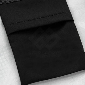 Shorts MMA de haute qualité et confortables pour hommes, fabriqués au Pakistan, en Spandex/Polyester, légers, respirants et à séchage rapide - Product Image 5