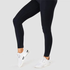 Ensemble de vêtements de sport noirs unis OEM en gros, Leggings d'entraînement premium pour femmes, Ensemble Athleisure, Fabricant de vêtements - Product Image 4