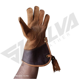 Nouveaux gants de fauconnerie en cuir véritable de haute qualité, design dernier cri, prix de gros, écologiques, résistants, personnalisés et brodés - Product Image 3
