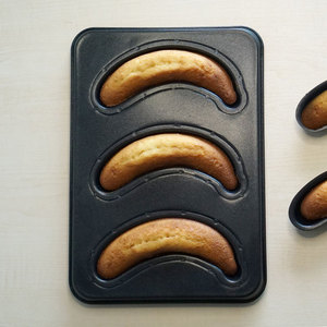 พิมพ์เค้กรูปกล้วย 3 ช่อง แบบมีลายนูนตัวอักษร BANANA เคลือบสารกันติดสองด้าน ผลิตจากเหล็กคาร์บอน ใช้กับเตาอบได้ สีดำ - Product Image 3