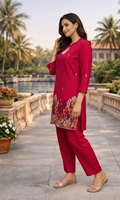Ensemble Kurti et pantalon en coton et soie brodé pour femme – Tenue ethnique de créateur avec points de chaînette