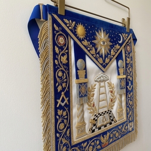 Delantales Cuadrados Bordados Personalizados con Parte Superior en Forma de V para Restaurantes, Cafeterías, Cocinas, Ropa de Trabajo, Fabricante Mayorista OEM ODM - Product Image 5