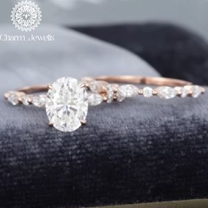 Bague Éternité Femme Charm_Jewells Certifiée IGI en Argent Plaqué Or Rose 3 GM avec Moissanite Taille Coussin et Sertissage à Griffes - Product Image 3
