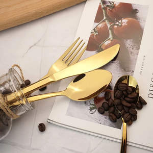 ชุดช้อนส้อมรับประทานอาหารที่ได้รับแรงบันดาลใจจากมรดกทางวัฒนธรรม ประกอบด้วยมีดเสิร์ฟและส้อมขนม สำหรับงานเลี้ยงสุดคลาสสิก - Product Image 1