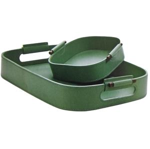 Plateau en cuir artisanal utilisé pour le petit-déjeuner au lit, service en chambre ou présentation élégante d'articles de bienvenue pour les clients de l'hôtel - Product Image 1