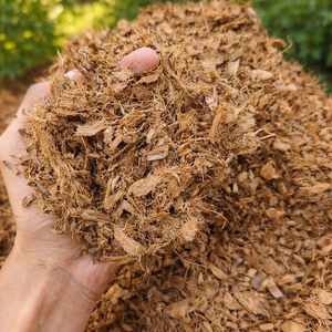Blocs compressés de copeaux de coco bio 5kg – Écologiques et à forte rétention d'humidité (coco peat) - Product Image 2