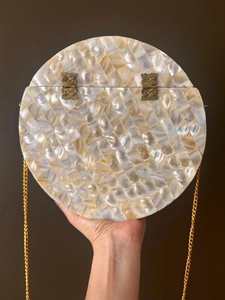 กระเป๋าคลัทช์ทำมือจากเปลือกหอยมุกธรรมชาติ สายโซ่ทองหรูหรา ของตกแต่งงานแต่งงาน - Product Image 2