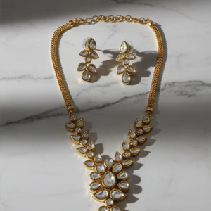 Conjunto de collar Kundan chapado en oro con pendientes a juego para novias y bodas, venta al por mayor para compradores de fábrica y exportación. - Product Image 2