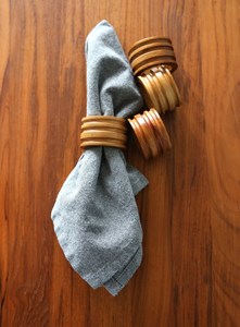 Anneau de serviette en bois artisanal pour la décoration de banquets, événements et fêtes – Collection d'accessoires de table décoratifs - Product Image 5