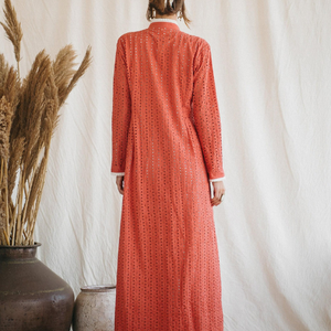 Vestido Maxi Romántico Boho Color Rosa Coral, Vestido Camisero con Botones Delanteros de Algodón Orgánico, Vestido Largo Estilo Victoriano - Product Image 3