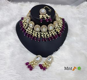 Ensemble de bijoux traditionnels Kundan en alliage de zinc plaqué or pour femme, collier et boucles d'oreilles pendantes en perles couleur vin foncé, pour mariée, vente en gros - Product Image 5