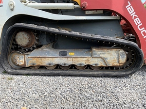 Mini-chargeuse sur chenilles d'occasion TL12R2 avec moteur diesel Kubota certifié EPA, pompe de boîte de vitesses et roulement, 100 % prête à l'emploi - Product Image 4