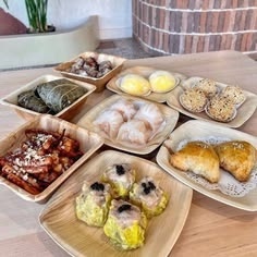 Assiettes carrées miniatures en feuilles de palmier d'arec naturelles de 8 pouces, vaisselle jetable compostable pour apéritifs et entrées, 2026 - Product Image 1