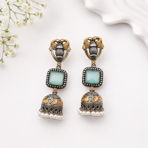 Pendientes Colgantes Bohemios Jhumka de Plata Oxidada Bicolor con Flor y Piedra Verde, Hechos a Mano, para Aniversario de Mujer, con Engaste de Bisel, Venta al por Mayor - Product Image 5