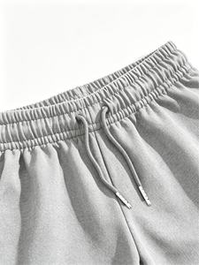 Shorts cargo décontractés noirs pour hommes, taille élastique, taille mi-haute, avec poches spacieuses, pour le quotidien et les activités de plein air - Product Image 4