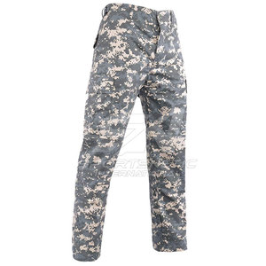 Conception légère et flexible pour les activités de plein air, combinaison tactique élégante et performante. - Product Image 3