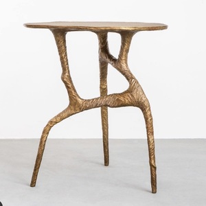 Table d'appoint en métal de forme ronde avec design écorce, table basse de qualité antique, taille personnalisée, en aluminium et laiton - Product Image 2