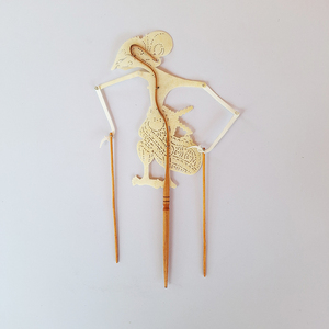 Marioneta de Sombra Wayang Kulit de Cuero Indonesio Hecha a Mano, Puntadewa Yudhistira, Decoración de Pared Cultural Tradicional, Artesanía Decorativa - Product Image 1