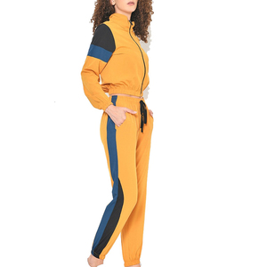 Conjunto de 2 piezas de punto para mujer: Top corto de manga larga con cremallera y leggings acampanados de cintura alta, conjunto de chándal de alta calidad para estar en casa o hacer deporte. - Product Image 3