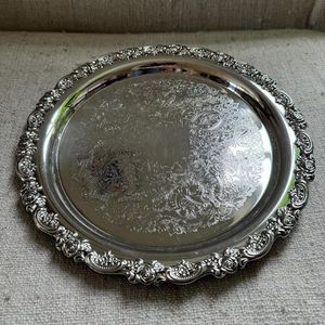 Bandeja de Servicio Redonda de Lujo con Acabado Plateado, Borde Dorado Decorativo, Decoración Elegante para el Hogar, Servicio de Habitaciones de Hotel, Decoración para Restaurantes - Product Image 3