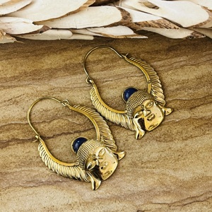Boucles d'oreilles créoles tendance et originales, style tribal Bouddha, bijoux bohèmes en laiton pour femme, plaqué or 18 carats, motif aile d'ange ethnique, vente en gros/OEM/ODM - Product Image 5