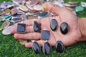 Pendentifs en onyx noir naturel en gros, formes variées, plaqués argent sterling 925, pendentifs en pierres précieuses, lot en vrac, bijoux faits à la main - Product Image 3