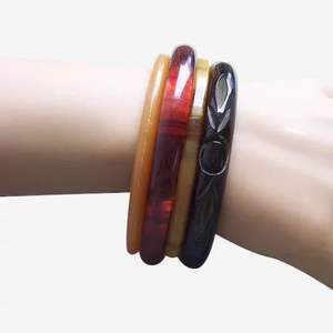 Brazalete de Resina Multicolor Deslumbrante de Alta Calidad para Mujer, Brazalete Irregular, Decoración para el Día de San Valentín y el Día de la Madre - Product Image 4