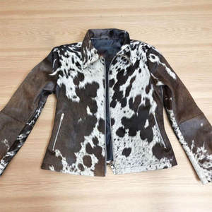 Blouson d'hiver de luxe personnalisé en cuir de vachette imprimé animalier, zippé, style streetwear, bomber, pour motard et pilote de moto - Product Image 4