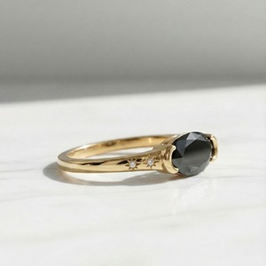 Bague de fiançailles 1,50 CT Celestial Starburst en argent massif 925 avec diamant noir naturel taille ovale serti demi-clos - Product Image 4