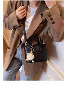 2025 Autumn Winter New Fashion Color Block Crossbody <b>Bags</b> for Women <b>Small</b> Trendy Contrast Color Handbags Designer <b>Shoulder</b> <b>Bags</b> - Product Image 4