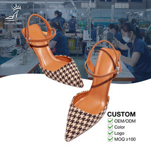 Elegantes Zapatos de Tacón con Tira Trasera para Mujer: Punta en Pico de 7 cm en Tweed y Satén - Product Image 1