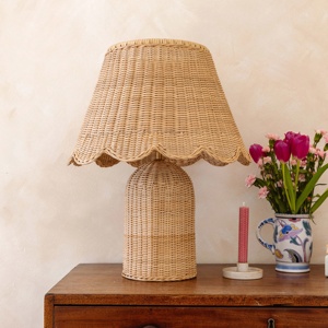 Lampe en rotin de qualité supérieure, forme ondulée, artisanat tissé, design rustique, couvercle personnalisé, directement de l'usine - Product Image 5
