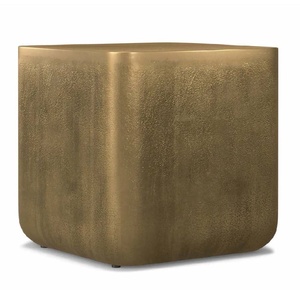 โต๊ะข้างอลูมิเนียมหล่อแบบดั้งเดิมโต๊ะปลายตกแต่งโลหะทองเหลืองโบราณทำด้วยมือสำหรับห้องนอนกาแฟ - Product Image 1