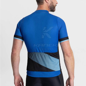 Maillot de cyclisme moderne pour homme avec fermeture éclair, en polyester respirant et écologique, design épuré pour les entraînements de fitness et les tenues de sport décontractées - Product Image 6