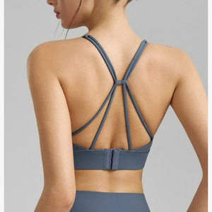 Sujetador deportivo de mujer color lavanda con espalda cruzada y tirantes ajustables, soporte medio para entrenamiento - Product Image 2