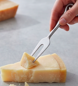 Set Of 4 Stainless Steel Cheese Knives With Silver Plated Finished Perfect For Hotel Ware Accessory And Elegant Serving Use - Product Image 3