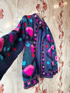 Chaqueta de Mujer de Algodón Bordada con Flores Hecha a Mano, Chaqueta Abierta de Manga Larga, Estilo Bohemio Informal para Invierno - Product Image 2