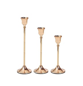 Supports à bougies en laiton élégants et modernes pour décorations de Noël/anniversaire. - Product Image 2