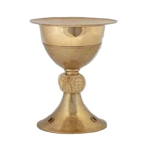 ถ้วยทองเหลืองแกะสลักออกแบบอย่างมีสไตล์ทำด้วยมือคุณภาพสูงสำหรับโบสถ์ถ้วยทองเหลืองสีทองเหลืองยังใช้เป็นของขวัญ - Product Image 1