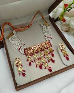 Ensemble de bijoux ethniques plaqués or avec collier et boucles d'oreilles à pampilles en cristal rouge pour femmes, mode mariage - Product Image 1