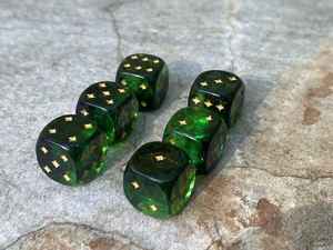 Cubos de Dados de Resina Artesanales con Diseño de Estrella Brillante Integrada, Juego de Dados Hechos a Mano para Entusiastas de los Juegos de Mesa - Product Image 2