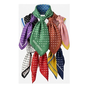 Écharpe carrée en soie pour femme North Approach, imprimé à pois, élégante, multifonctionnelle, accessoire de mode toutes saisons - Product Image 1
