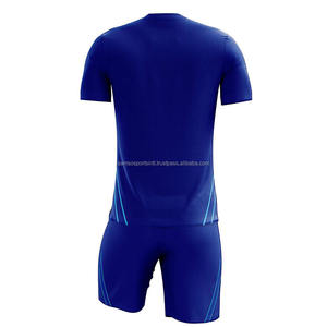 Uniformes de football personnalisés pour hommes avec logo Équipement de football sublimé en polyester 100%, y compris les sacs à dos uniformes d'hiver - Product Image 6