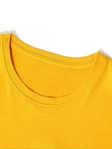 Camiseta de algodón premium para hombre, nuevo estilo, hombros caídos, corte relajado informal, manga corta, transpirable, de secado rápido, color liso, para uso diario. - Product Image 4