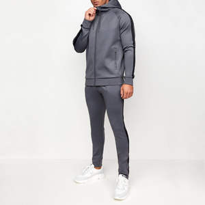 Conjuntos Deportivos Transpirables de Alta Calidad para Hombre, Sudaderas con Capucha y Pantalones Deportivos Hechos a Medida en Pakistán - Product Image 1