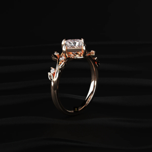 Bague en diamant de taille princesse cultivé en laboratoire avec motif feuille et accents latéraux, certifiée IGI, couleur D à F, 1,50 ct au centre, 0,30 ct sur les côtés, 1,80 ct au total. - Product Image 4