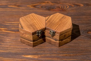 Caja para Relojes de Nogal con 2 Ranuras, Organizador con Tapa de Vidrio o Madera, Estilo Panal de Abeja, Estuche para Relojes para Hombre, Almacenamiento de Joyas - Product Image 4
