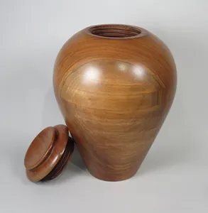 Urna funeraria de madera con forma de bombilla, cuerpo liso y redondeado, urna conmemorativa hecha a mano, porta cenizas de madera natural. - Product Image 4