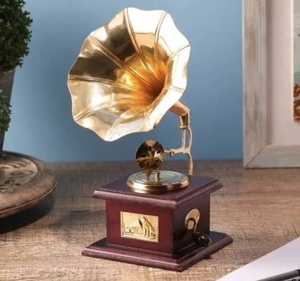 Brass Antique Wooden Gramophone home decoration Table Accessories for Weddings - Product Image 2