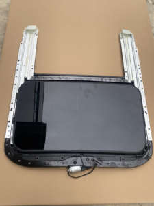 Toit ouvrant automobile panoramique de luxe OEM matériel importé de l'usine vente en gros de pièces de voiture pour <span class=keywords><strong>Audi</strong></span> A4 B7 verre - Product Image 2